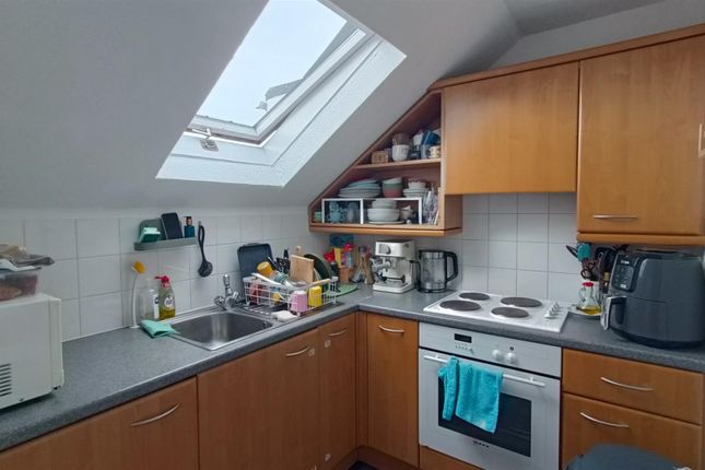 Flat 11, Heron House, Albert Road, Southsea photo 5