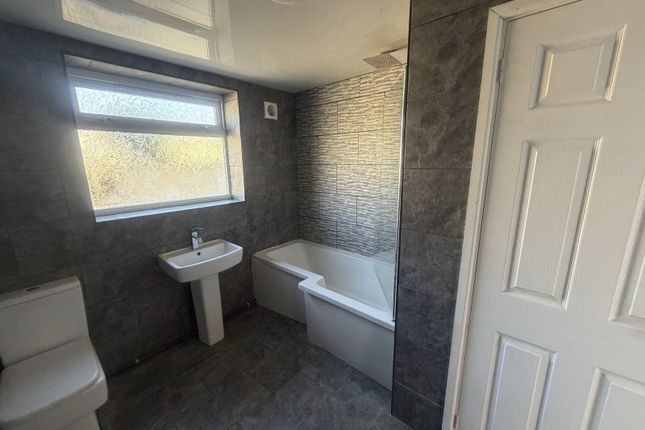 5, Edward Street, Neath photo 4