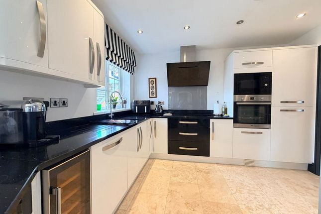 6 Scalby Beck Road, Scarborough photo 4