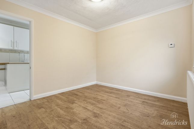2, Fairville Mews, Westcliff-on-sea photo 3