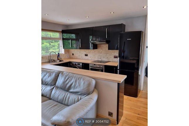 Hindhead Close, Uxbridge photo 3