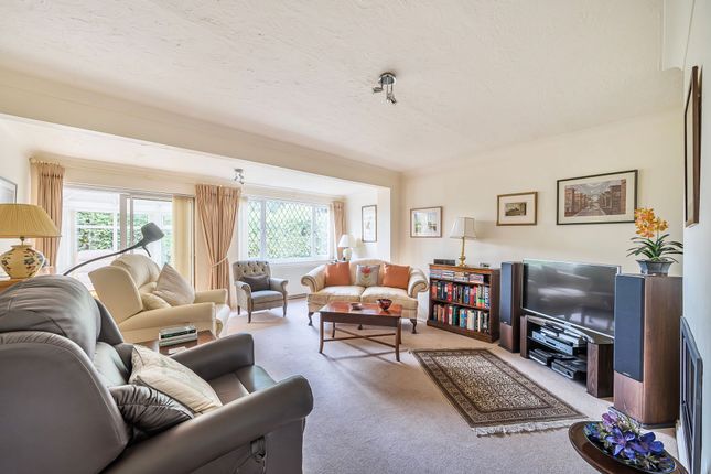 2 Meadow Croft Drive, Harrogate photo 3