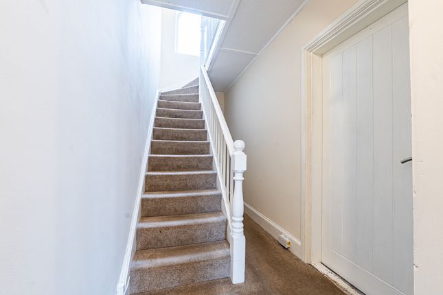 2 Avenue Villa, South Street, Boston photo 3
