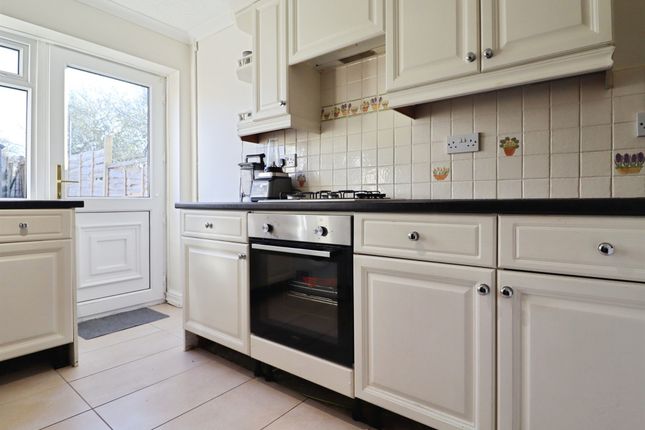 32, Heol Hir, Cardiff photo 3