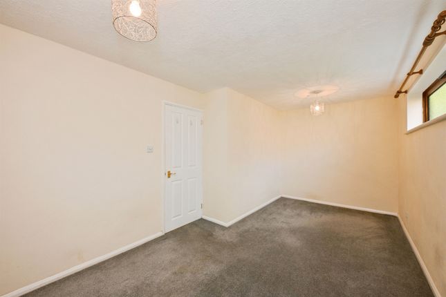 1, Burford Mews, Hoddesdon photo 3