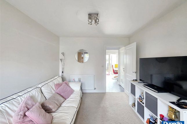 28, Topland Grove, Birmingham photo 2