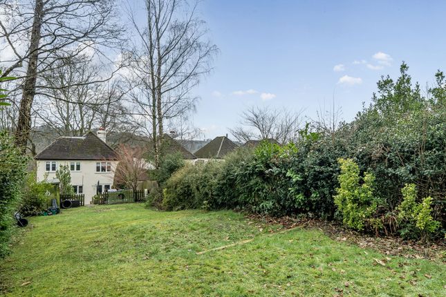 3, Fir Tree Avenue, Haslemere, GU27 photo 2