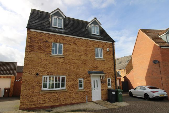 Detached house to rent in Deer Valley Road, Peterborough