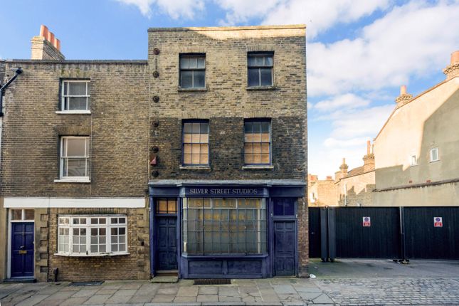End terrace house for sale in Nevada Street, London