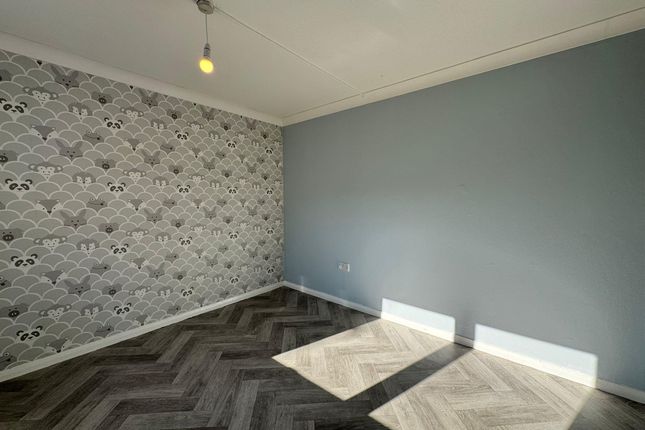111 Paterson Avenue Irvine KA12 9LW, Irvine photo 5
