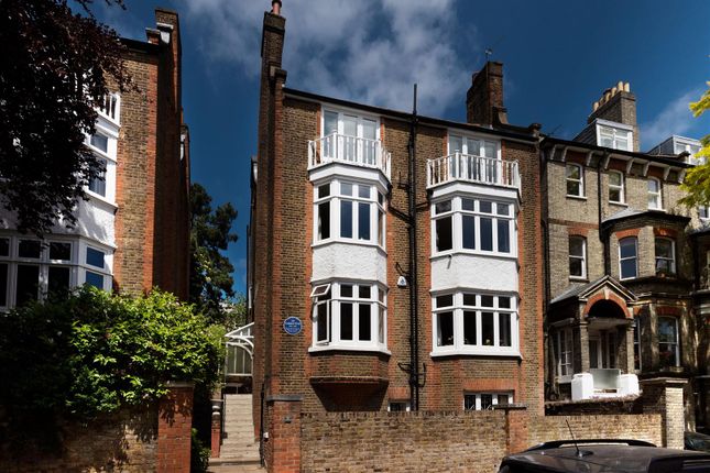 Thumbnail Property for sale in Cannon Place, Hampstead Village