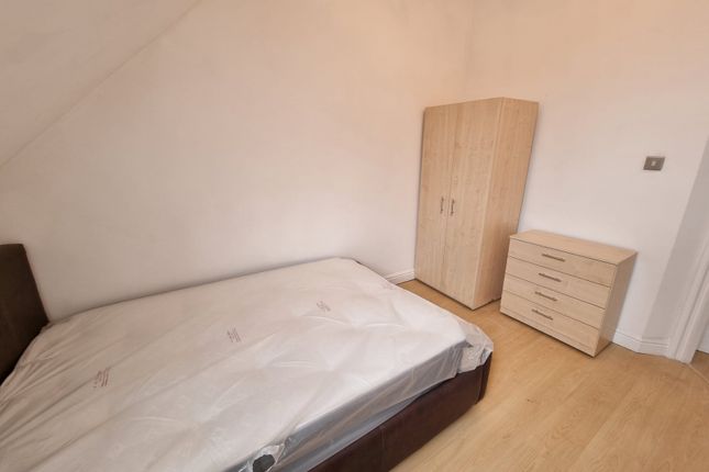 Flat 8, 10 Curzon Avenue, Manchester photo 4