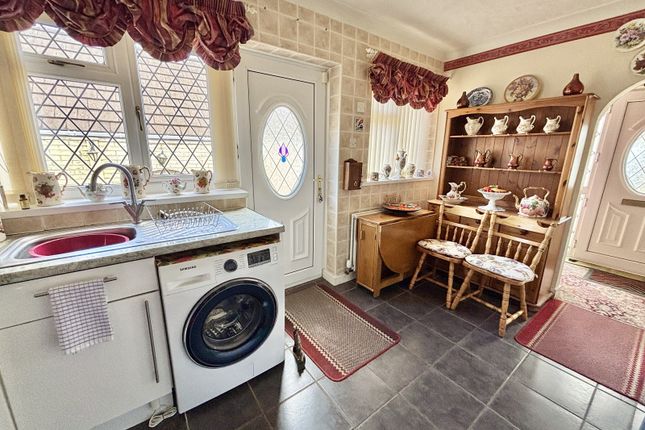 53, Delffordd, Swansea photo 3