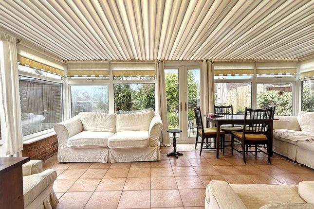 14 Whitcroft Close, Markfield photo 3