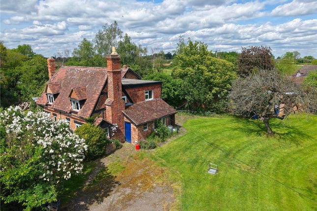 3-bed house on Walnut Tree Cottage,, Wheatley Lane, Worcester, £200,000