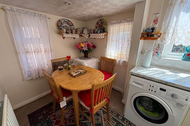 59, Beechy Avenue, Eastbourne photo 5