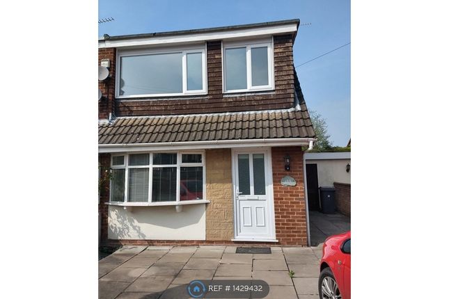 3 bed semi-detached house to rent in Manor Avenue, Burscough L40