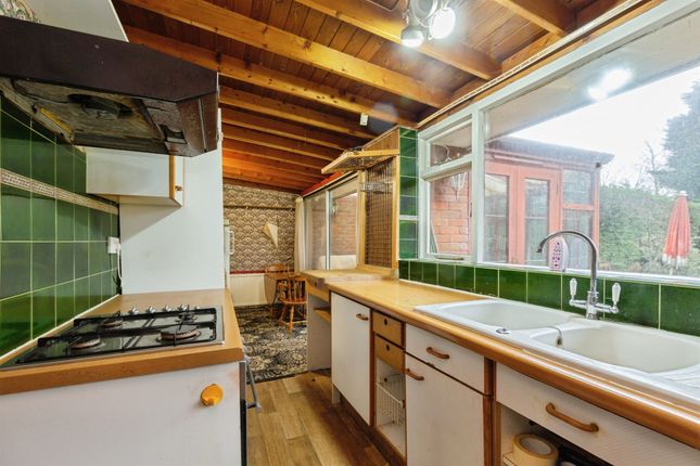 35, Walton Dene, Aylesbury photo 3