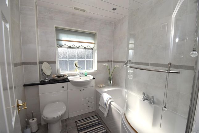 4, College Drive, South Shields photo 4