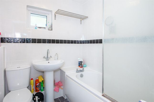 93, Chepstow Drive, Milton Keynes photo 3