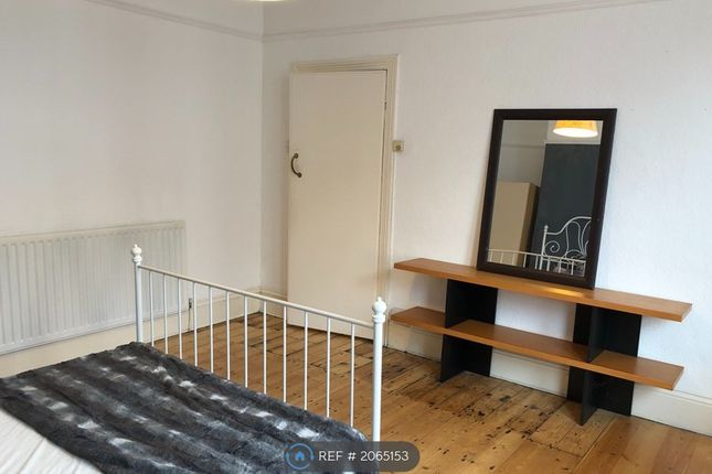 Flat to rent in Forsyth Road, Newcastle Upon Tyne