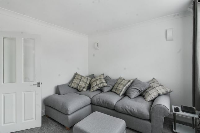 77, Oulton Street, Lowestoft, 3 NR32, Lowestoft photo 4
