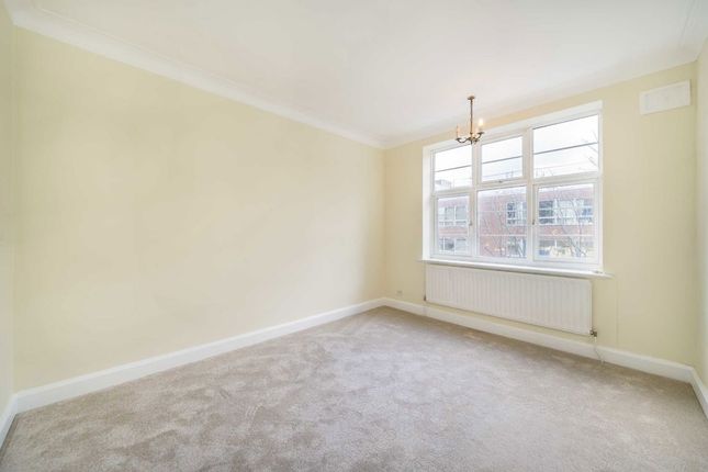 Flat 10, Astoria Mansions, Streatham High Road, London photo 4