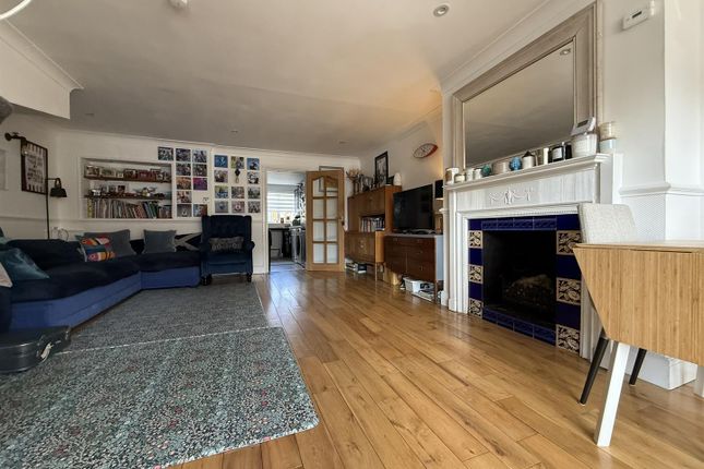 3, Mill Close, West Drayton photo 3
