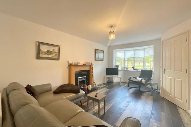 2 Wickstead Close, Nantwich photo 2