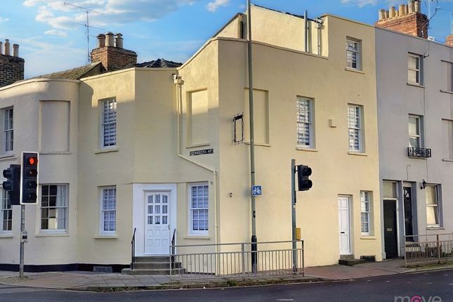 Room to rent in Henrietta Street, Cheltenham