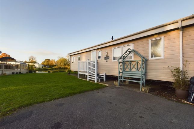 Mobile/park home for sale in Newark Road, Aubourn, Lincoln