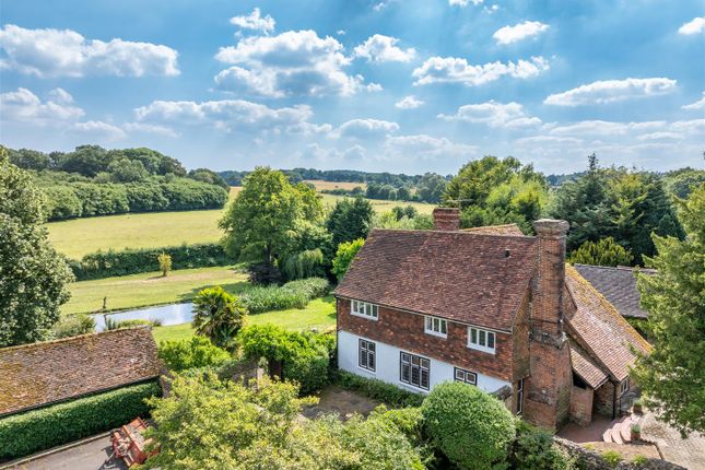 Ponds House, Ponds Farm, Guildford photo 4