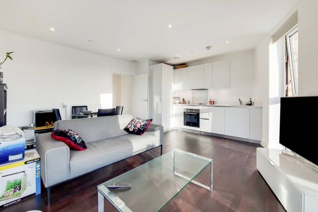 Thumbnail Flat to rent in Duncombe House, Woolwich Riverside, London