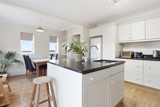14, Walgrove Road, Chesterfield photo 3
