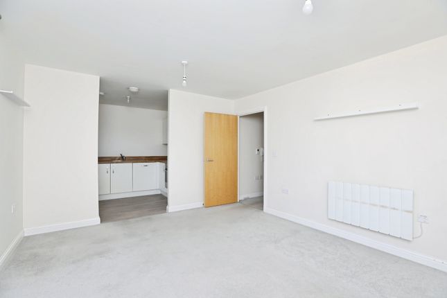 21, Lywood Drive, Kent photo 4