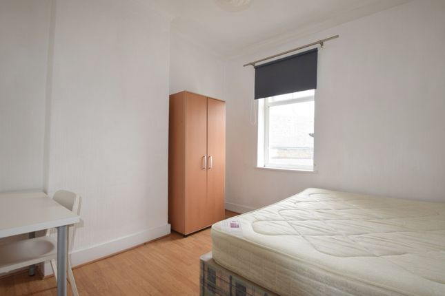 Cathays Terrace, Cardiff photo 5