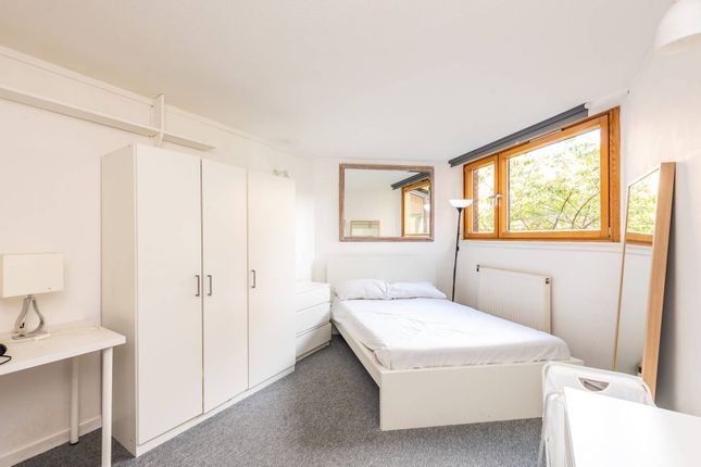 Thumbnail Flat to rent in Worlds End, Chelsea, London