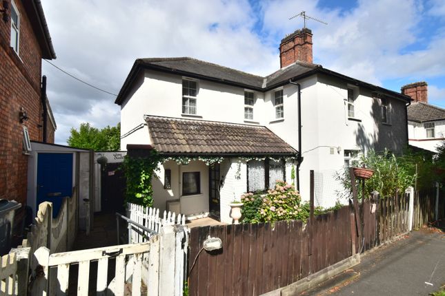Broad Avenue, North Evington, Leicester, Leicestershire, Le5 4Pt