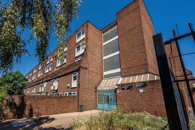 Gavin House, Plumstead photo 3