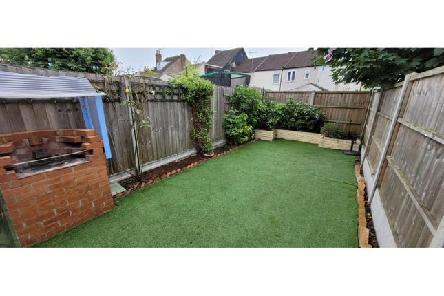 Terraced house for sale in Fox Street, Gillingham