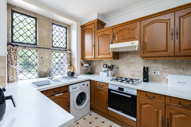 5, Goodwyns Place, Dorking photo 3