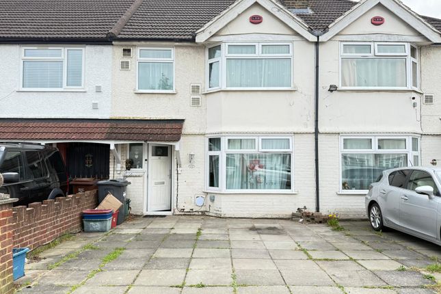 3-bed terraced on BYRON AVE , CRANFORD, £554,950