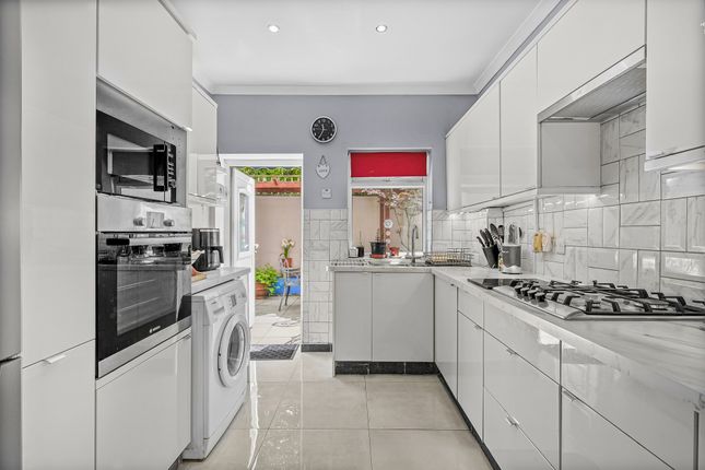 11, St. Norbert Road, London photo 2