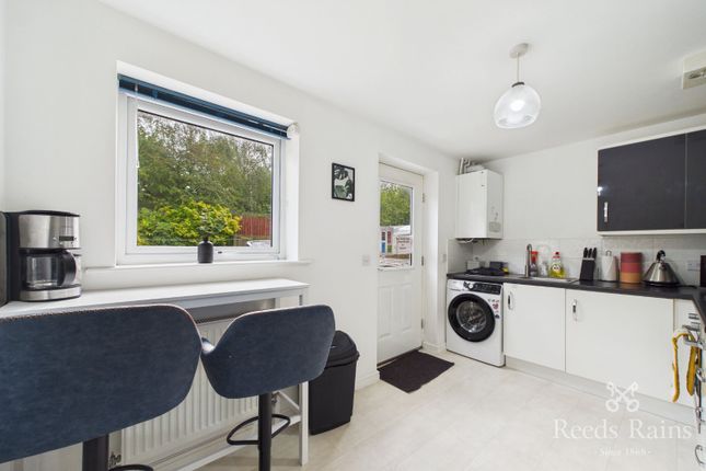 12, Overlinks Road, Greater Manchester photo 5