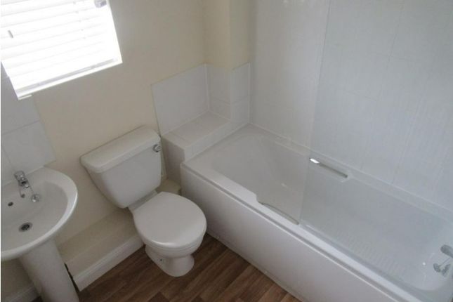 45, Taylor Close, Boston photo 3