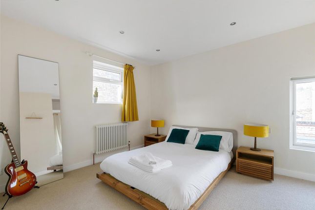End terrace house for sale in Hollydale Road, Nunhead, London, London