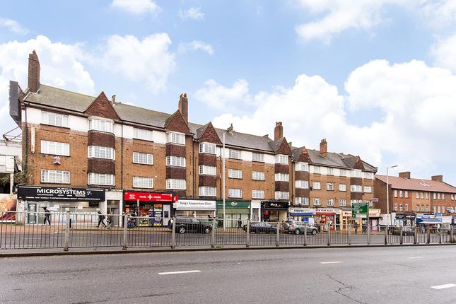 Flat for sale in Watford Way, London