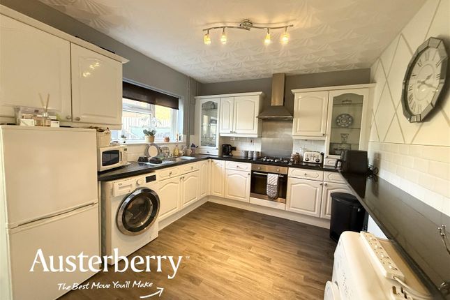 7, Yaxley Place, Stoke-On-Trent photo 3