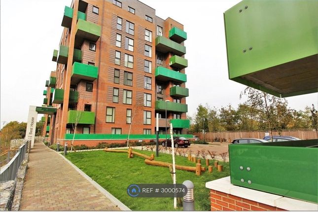 Flat, Best House Matthews Close, Wembley photo 2