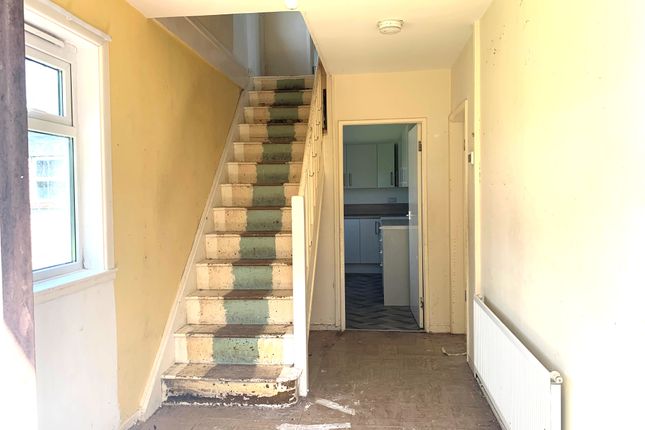 19, Vernon Close, Stoke-on-Trent photo 4